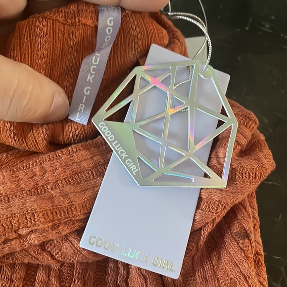 Good Luck Girl cropped tank top. Ladies size M - Picture 3 of 3